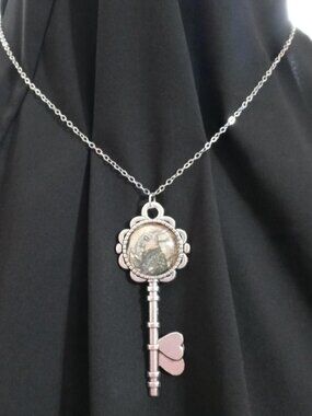 White Rabbit Key Necklace – Alice in Wonderland Inspired
